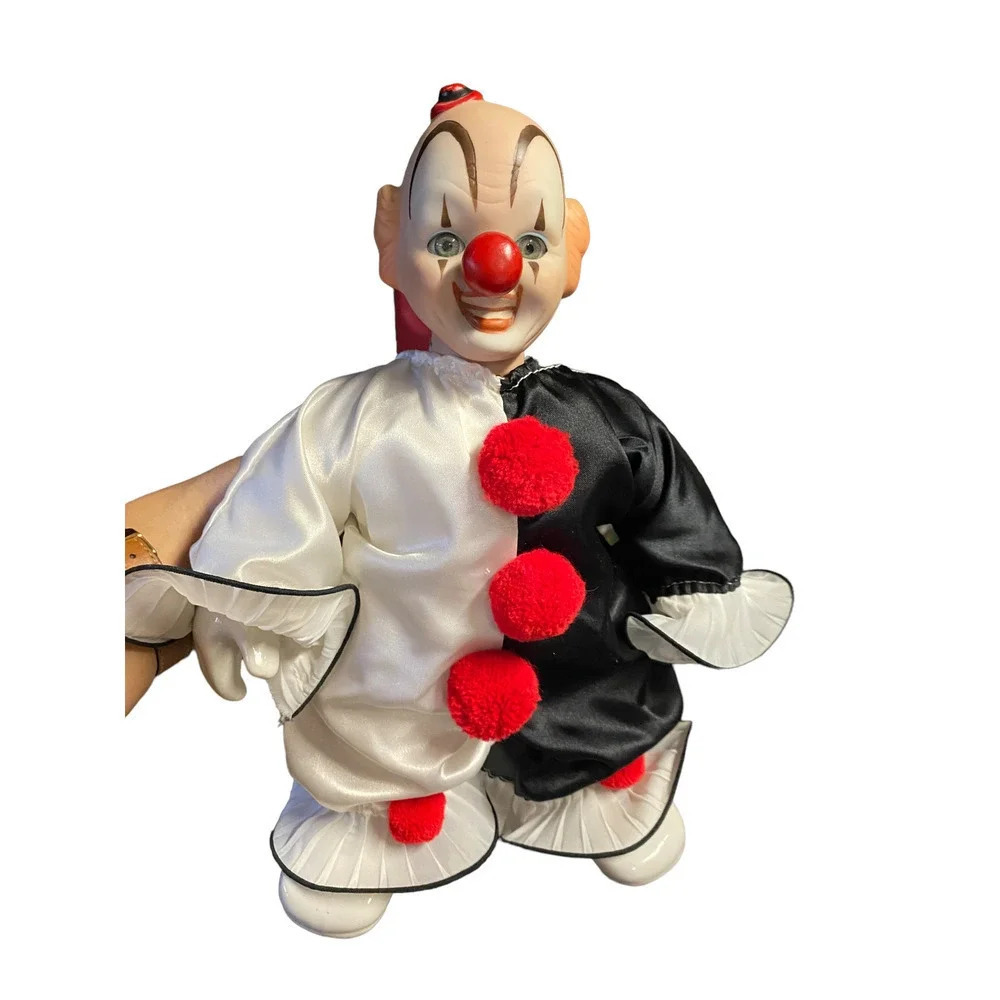 Pre-owned Victoria Ashlea Originals 1985 Musical Porcelain 12" Clown Doll - Picture 8 of 12